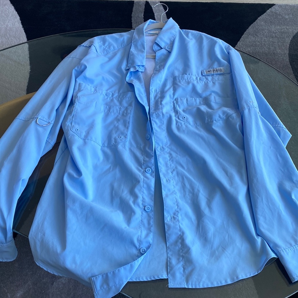 COLUMBIA PFG button down shirt.